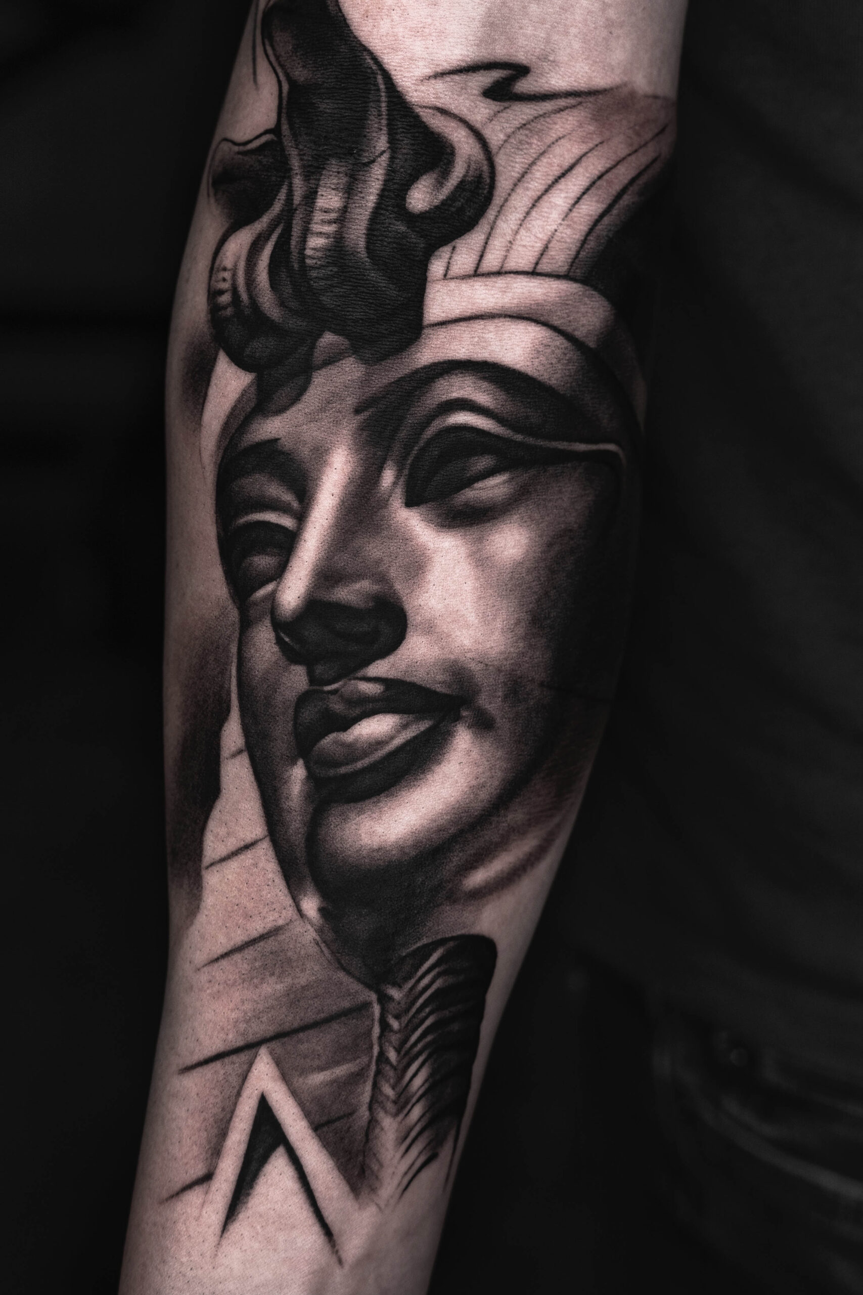 97 Memorable Nefertiti Tattoo Ideas [2024 Inspiration Guide] | Nefertiti  tattoo, Men tattoos arm sleeve, Egyptian tattoo sleeve